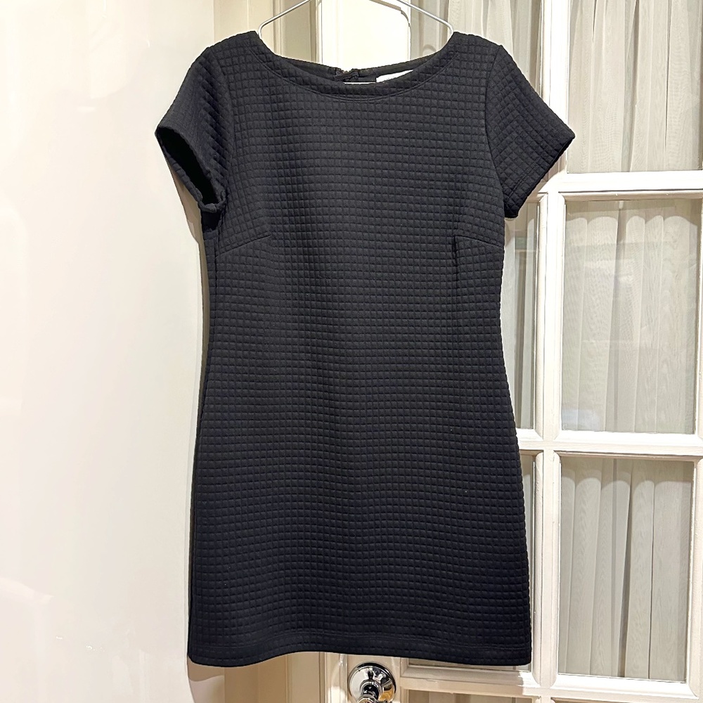Banana Republic 6P shortsleeved soft black dress